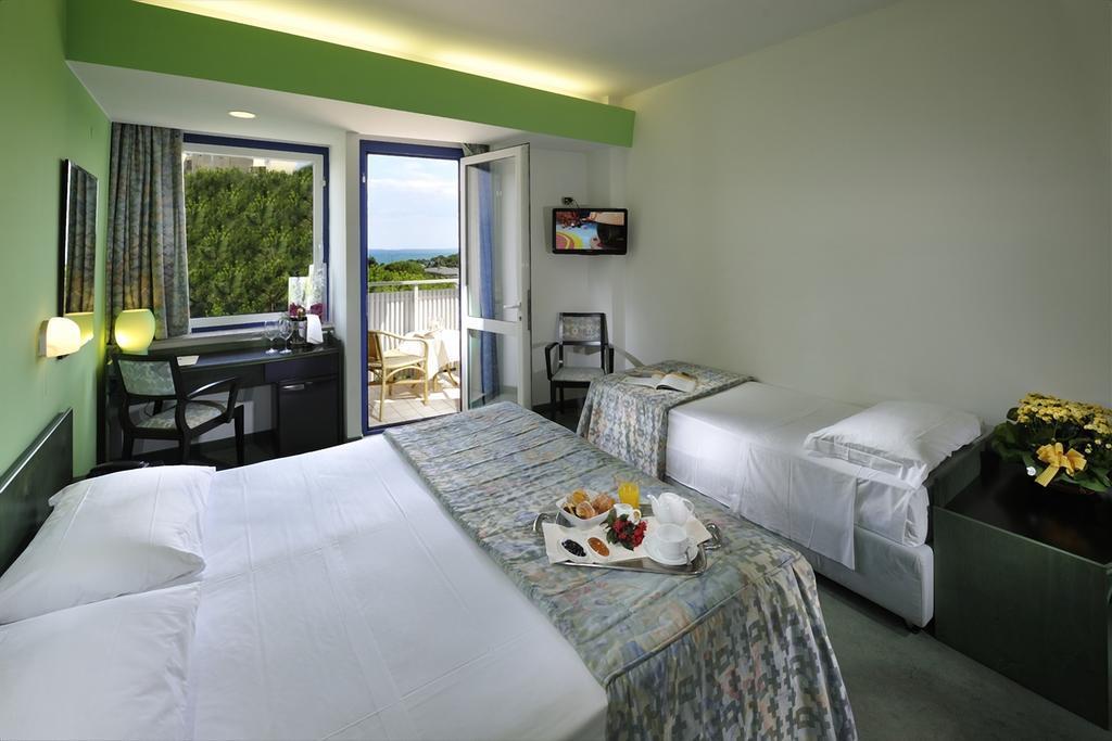 Hotel Medusa Splendid Lignano Sabbiadoro Exterior foto