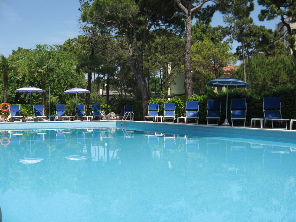 Hotel Medusa Splendid Lignano Sabbiadoro Exterior foto